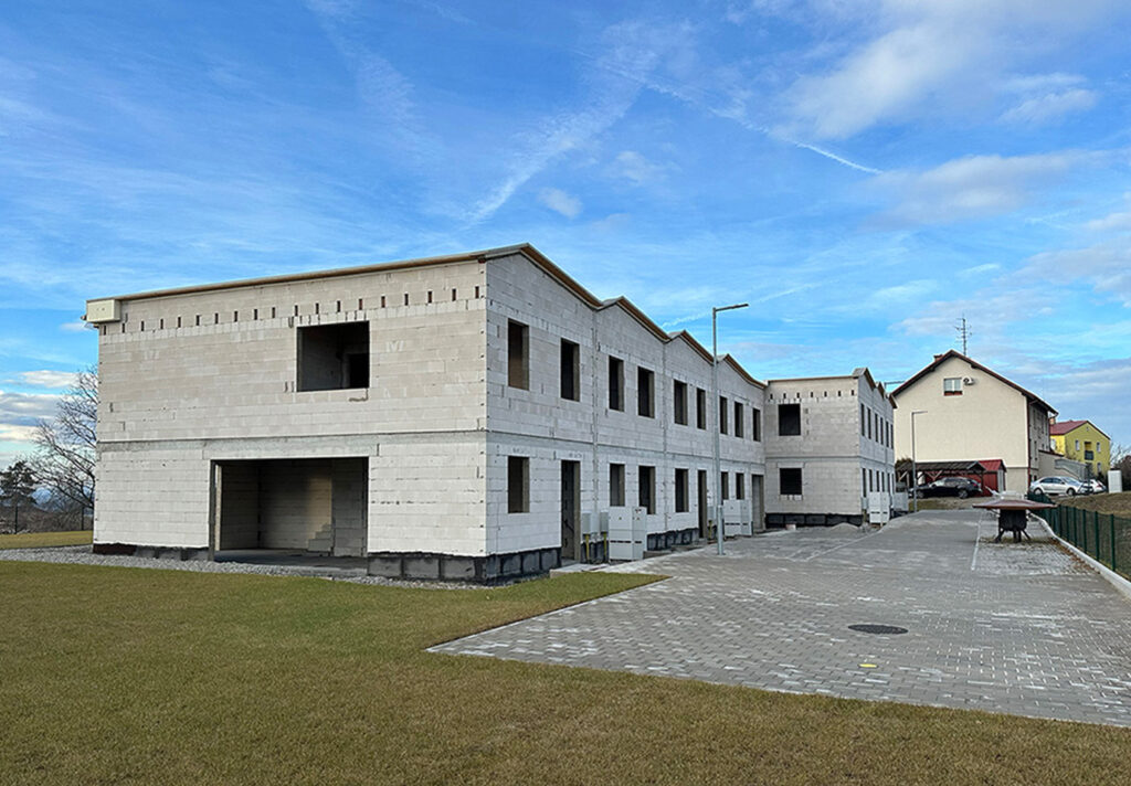 PŘED